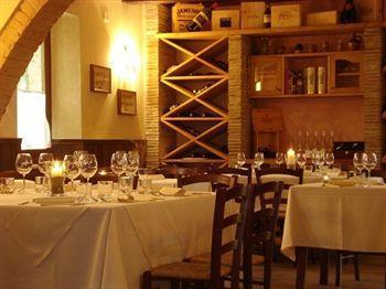 Entropia Ristorante Country House 托迪 外观 照片
