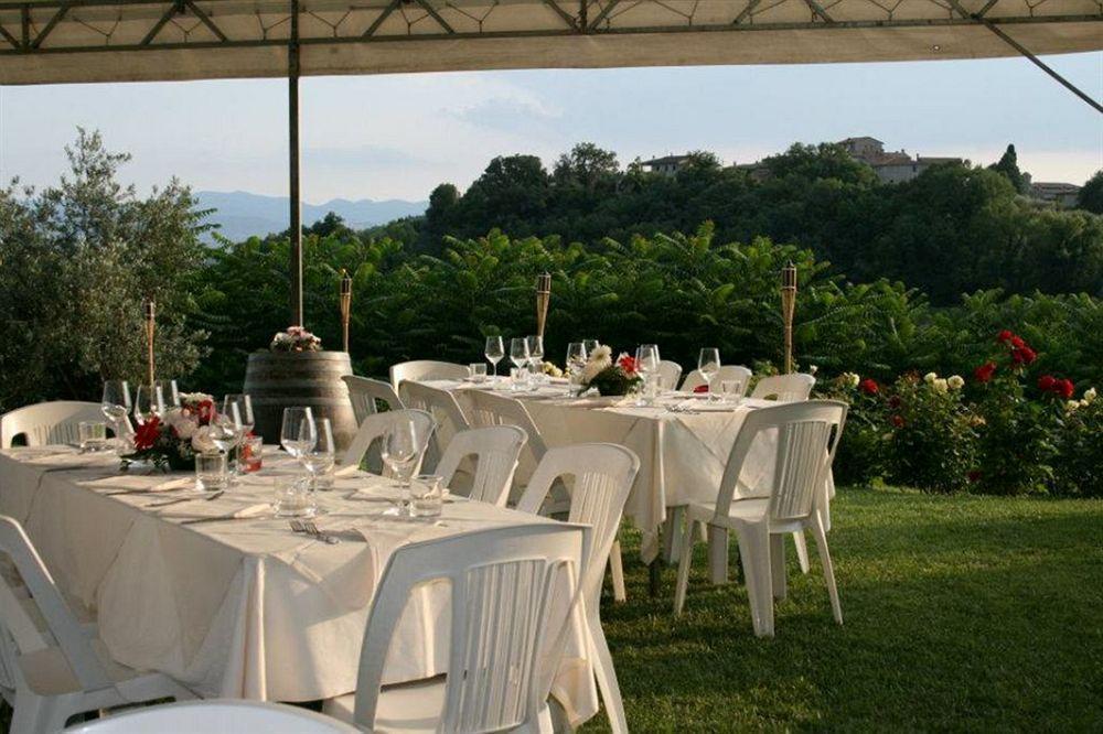 Entropia Ristorante Country House 托迪 外观 照片